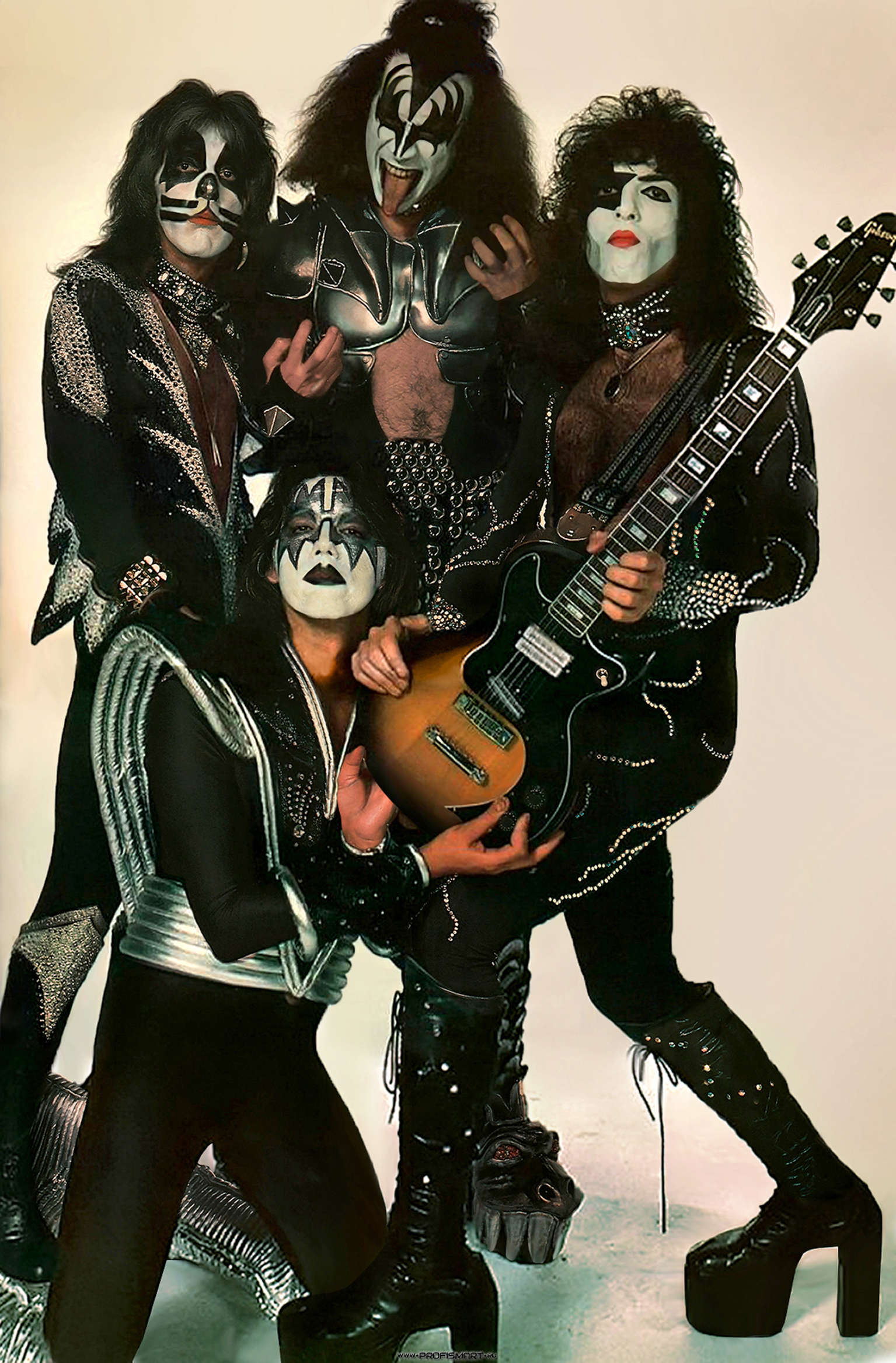 Старые кис. Группа Kiss. Группа Кисс участники. Группа Кисс фото. Kiss Band 70s.